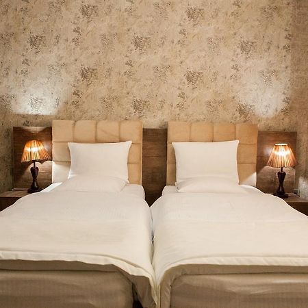 Issam Hotel & Spa Sheki Exterior foto