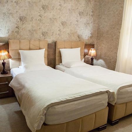 Issam Hotel & Spa Sheki Exterior foto
