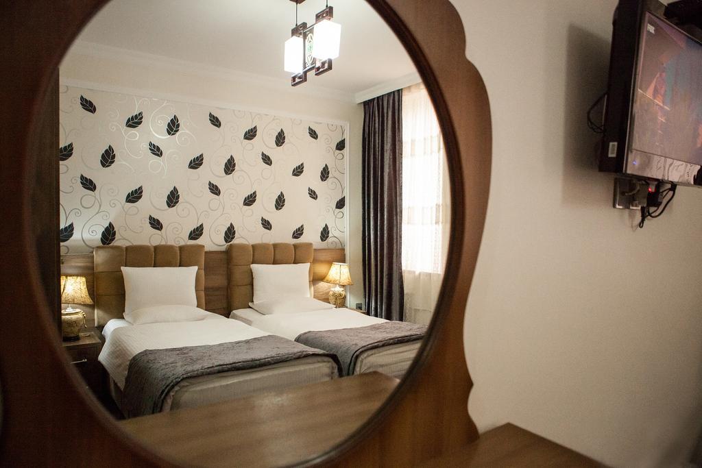 Issam Hotel & Spa Sheki Exterior foto