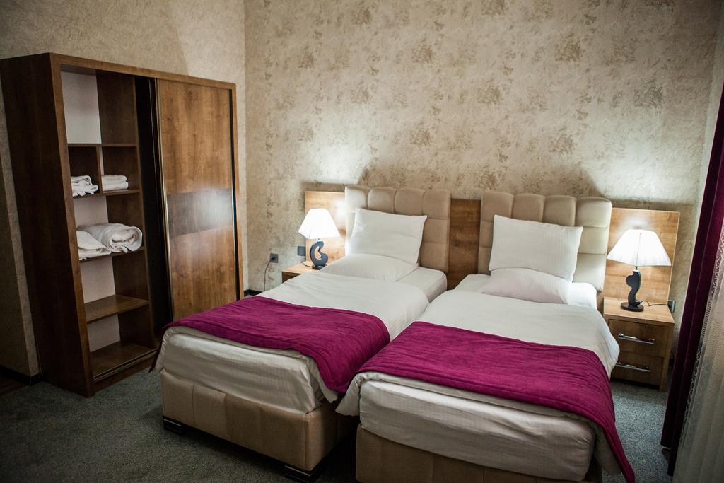 Issam Hotel & Spa Sheki Exterior foto