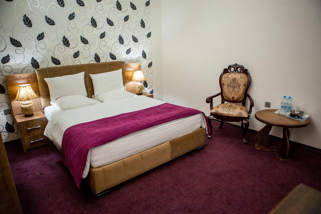 Issam Hotel & Spa Sheki Exterior foto